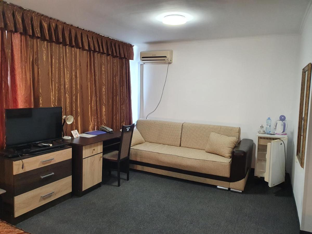 Aktobe Hotel Zewnętrze zdjęcie
