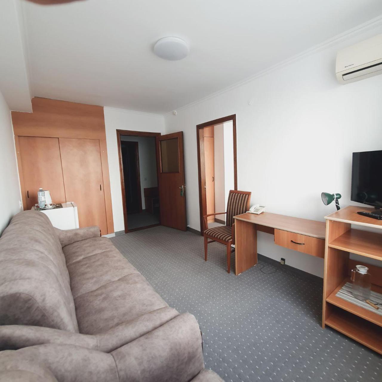 Aktobe Hotel Zewnętrze zdjęcie