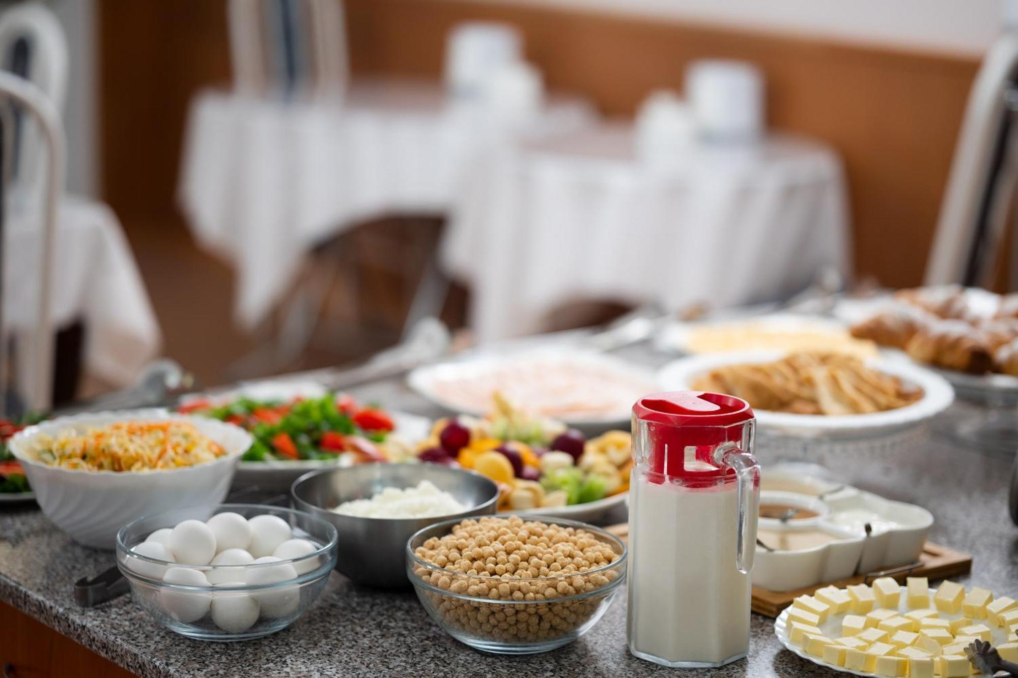 Aktobe Hotel Zewnętrze zdjęcie