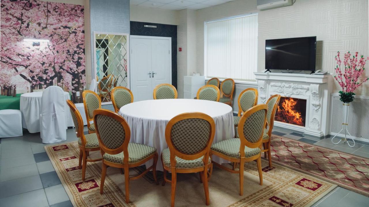 Aktobe Hotel Zewnętrze zdjęcie