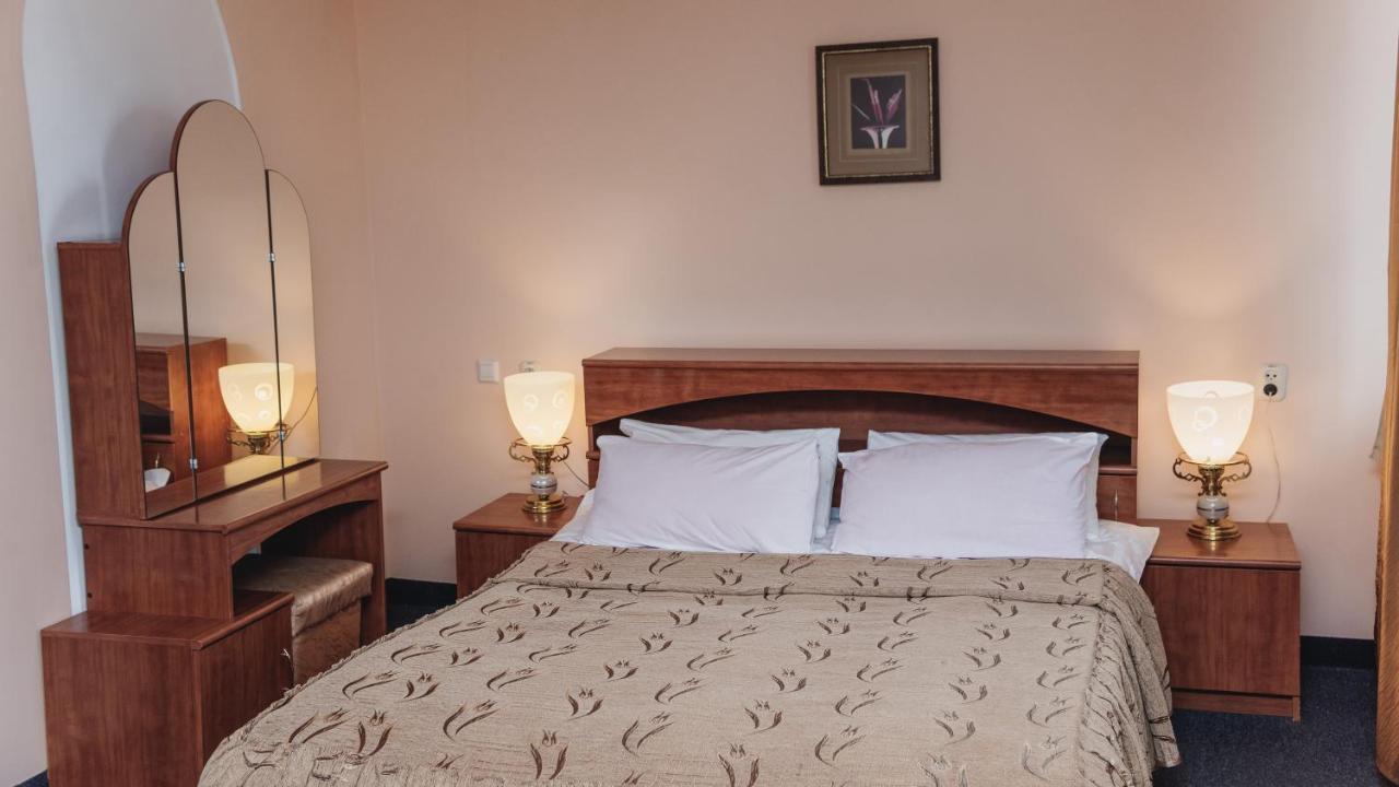 Aktobe Hotel Zewnętrze zdjęcie
